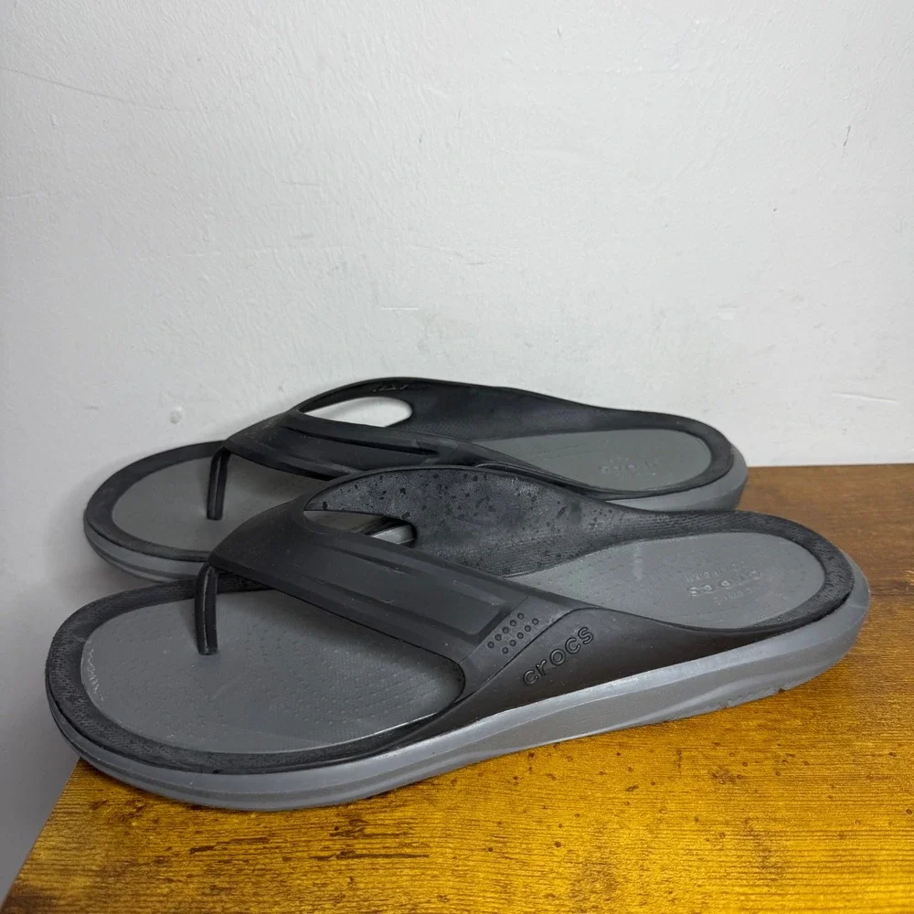 CROCS pre owned
